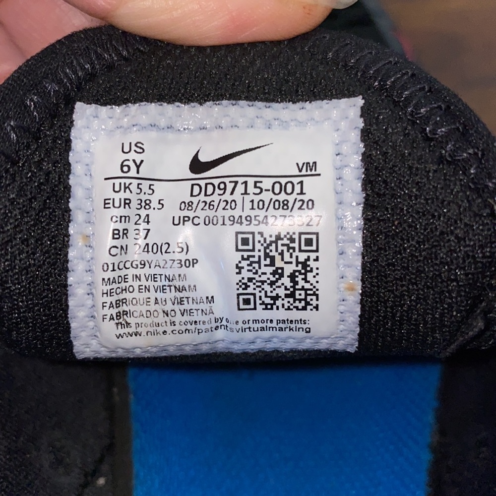 SOLD Air Max 270 GS 'Black Ghost Green' 6Y - Picture 7 of 8